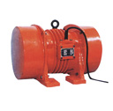 振動電機(jī)，振動篩，提升機(jī)，輸送機(jī)，振動設(shè)備，振動機(jī)械，化工機(jī)械，礦山機(jī)械，新鄉(xiāng)市鑫原振動設(shè)備有限公司