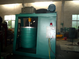 磷酸鐵鋰、專業(yè)設(shè)備、升降式攪拌球磨機(jī)、循環(huán)磨、超細(xì)磨、震實(shí)機(jī)