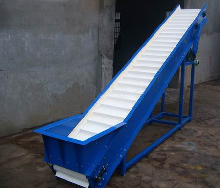 爬坡皮帶輸送機(jī)，皮帶輸送機(jī)，帶擋板皮帶輸送機(jī)，裙邊皮帶輸送機(jī)