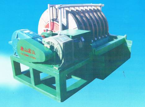 圓盤半磁回收機