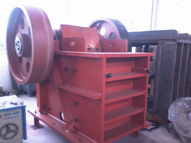 PE250×400顎式破碎機(jī)