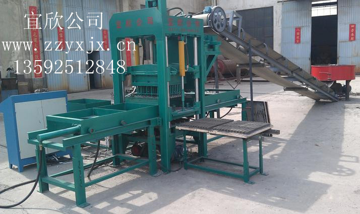 供應(yīng)常州8-18鐵路護(hù)坡磚機(jī) 環(huán)保花磚機(jī)設(shè)備