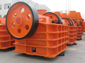 萬(wàn)榮鄂式破碎機(jī)主要特點(diǎn)是什么