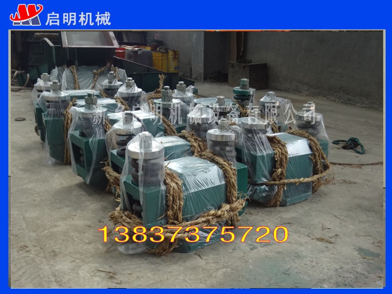 CZ250電磁倉壁振動器，振打器，防堵塞料倉推薦設(shè)備