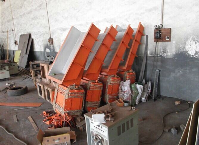 新鄉(xiāng)鑫海專業(yè)生產(chǎn)耐高溫500-800度電磁振動給料機國內較強 