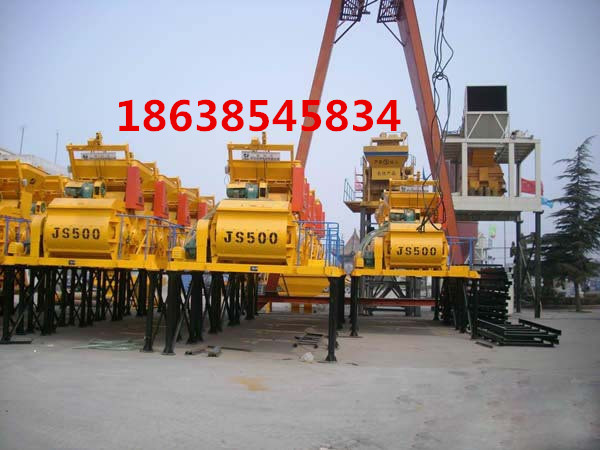 商丘JS500混凝土攪拌機配料設(shè)備。