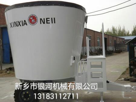 8立方TMR飼料攪拌車，牽引式TMR飼料攪拌機(jī)