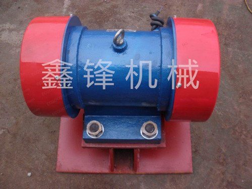 鑫鋒機(jī)械供應(yīng)YZS振動(dòng)電機(jī)