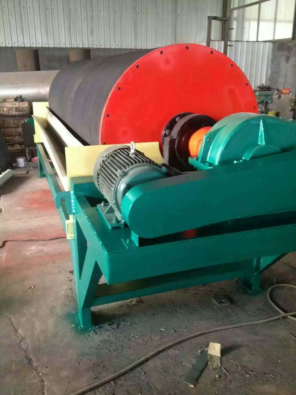 選礦設備必選-永磁筒式磁選機