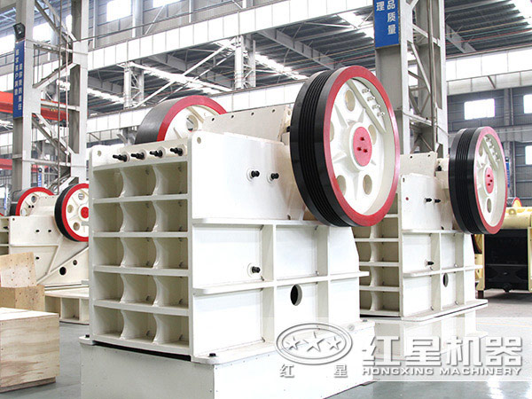 逆轉(zhuǎn)砂石起伏，石子破碎機(jī)展威力ZQ80