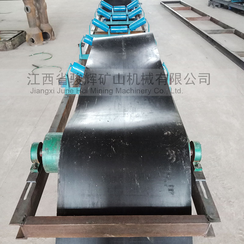 砂石輸送怎么選擇皮帶輸送機，沙傳傳送帶