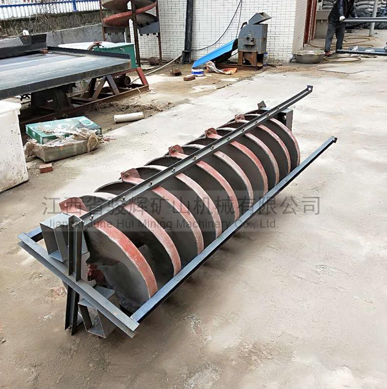 溜槽選礦設(shè)備廠家，重力選礦溜槽設(shè)備