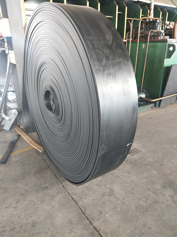 耐酸堿斗提機(jī)鋼絲皮帶斗提機(jī)鋼絲膠帶斗提機(jī)鋼絲橡膠帶青島宏川橡膠專(zhuān)業(yè)生產(chǎn)皮帶