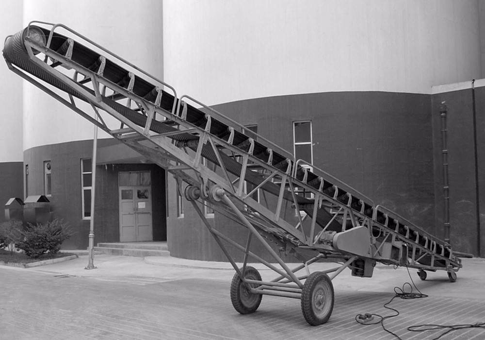 輸送機-糧食移動帶式輸送機生產廠家-特點參數型號