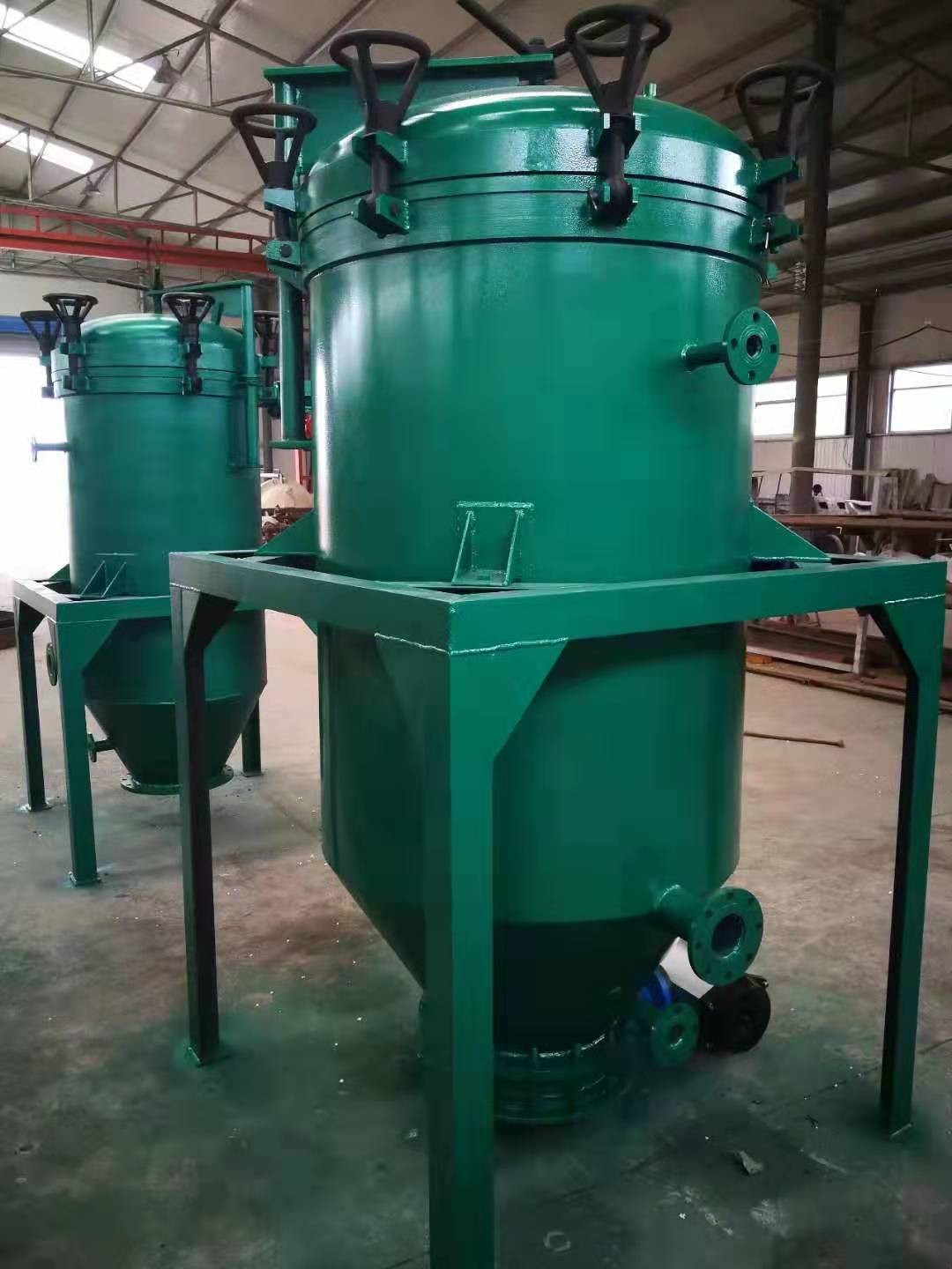 供應(yīng)德泰DT 系列無需濾布、振動卸渣、密閉過濾基礎(chǔ)油脫色過濾機