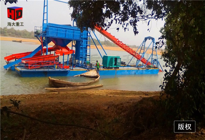 出口非洲國家DW-鏈斗式淘金船，下挖深度30米左右