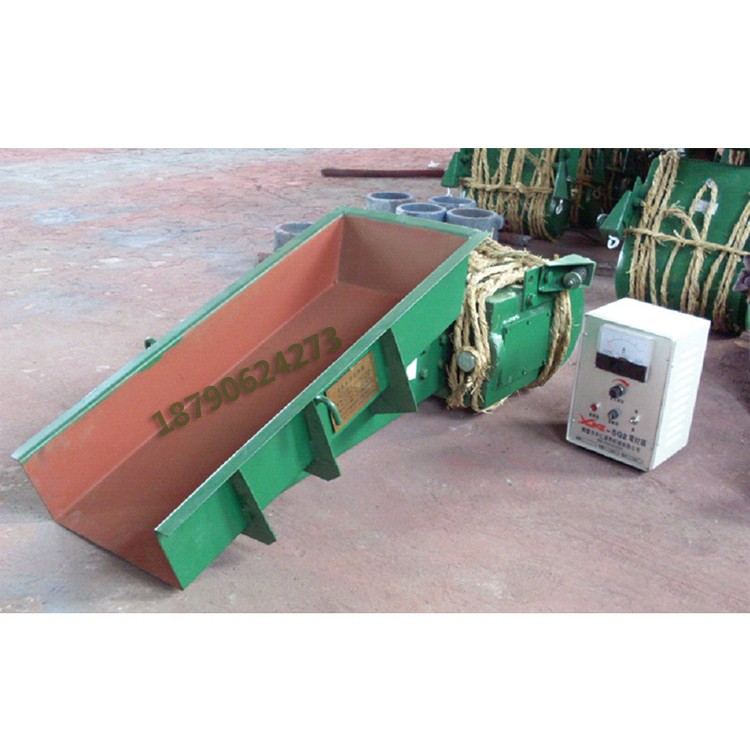 防爆電磁給料機(jī),新鄉(xiāng)電磁振動給料機(jī),石英砂用封閉式電磁振動給料機(jī),振動加料機(jī),送料器