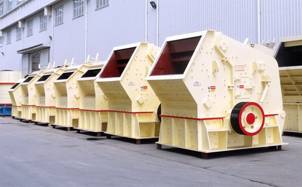 破碎機(jī)在現(xiàn)場后應(yīng)該怎么安裝和調(diào)試？