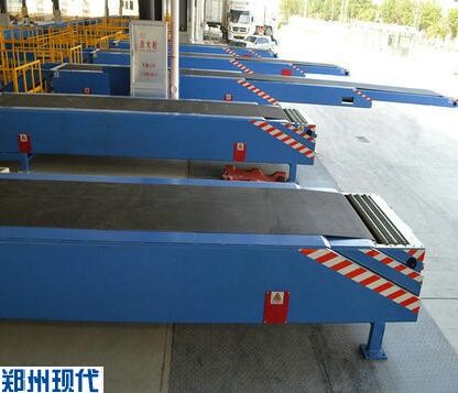 面粉廠皮帶輸送機，車站皮帶伸縮機，廠家現(xiàn)貨供應(yīng)