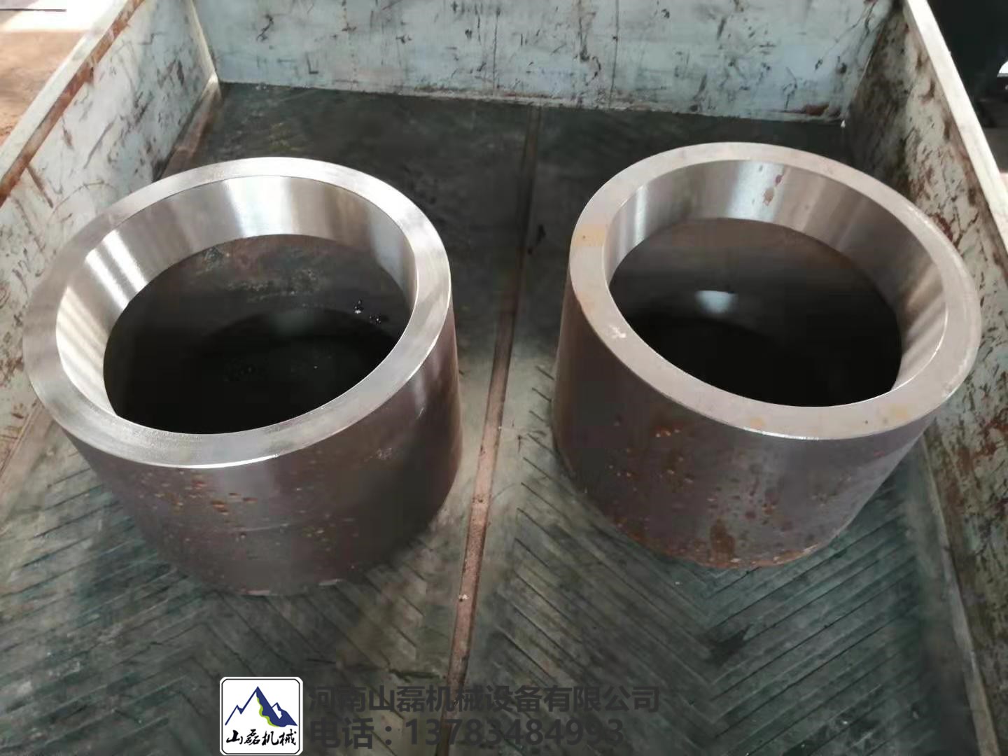山磊機(jī)械2PG610x400國標(biāo)對(duì)輥式破碎機(jī)高錳鋼加厚輥皮配件