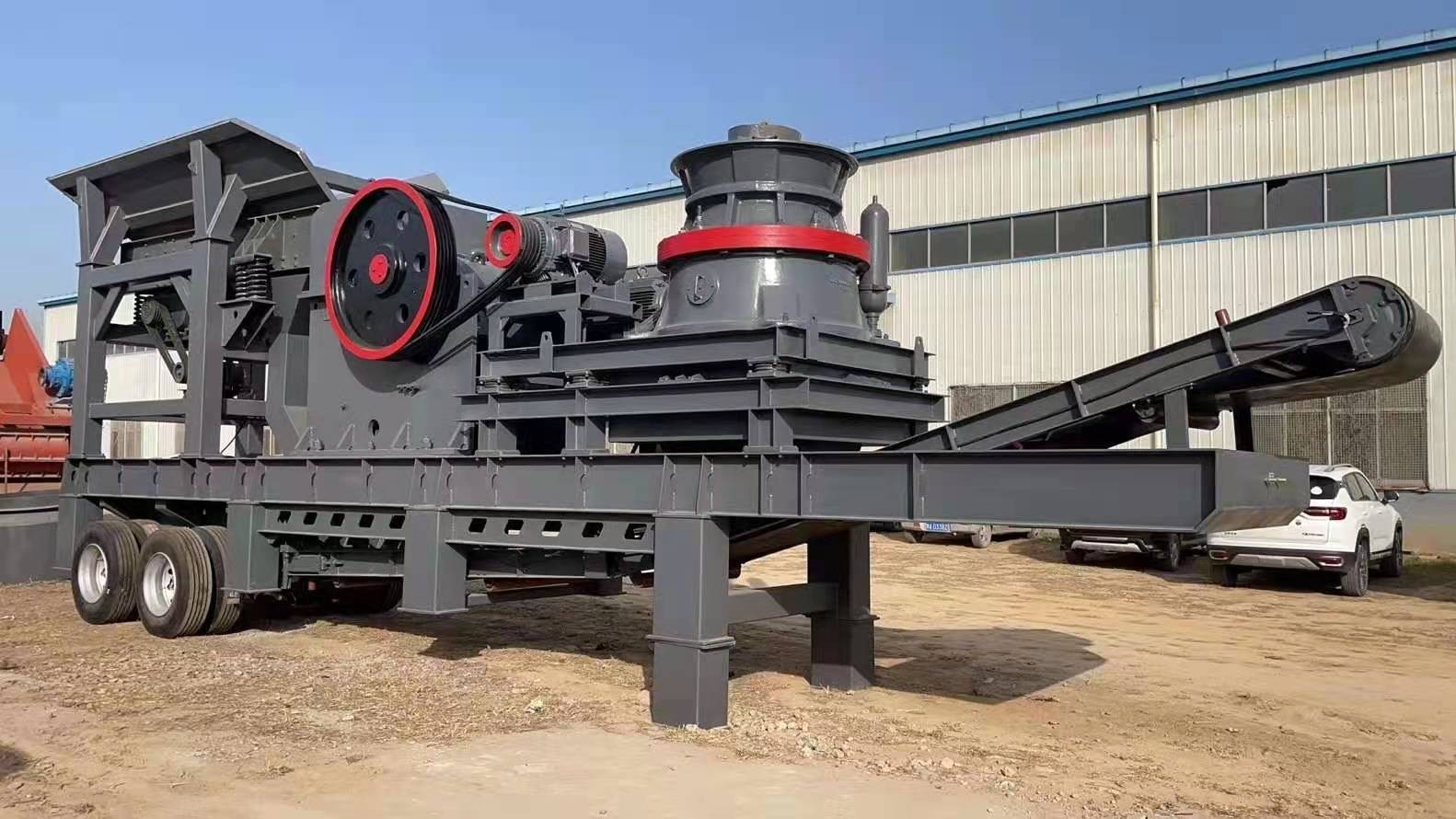 時(shí)產(chǎn)100噸圓錐移動破碎站廠家