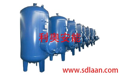 單浮動盤管殼式換熱器