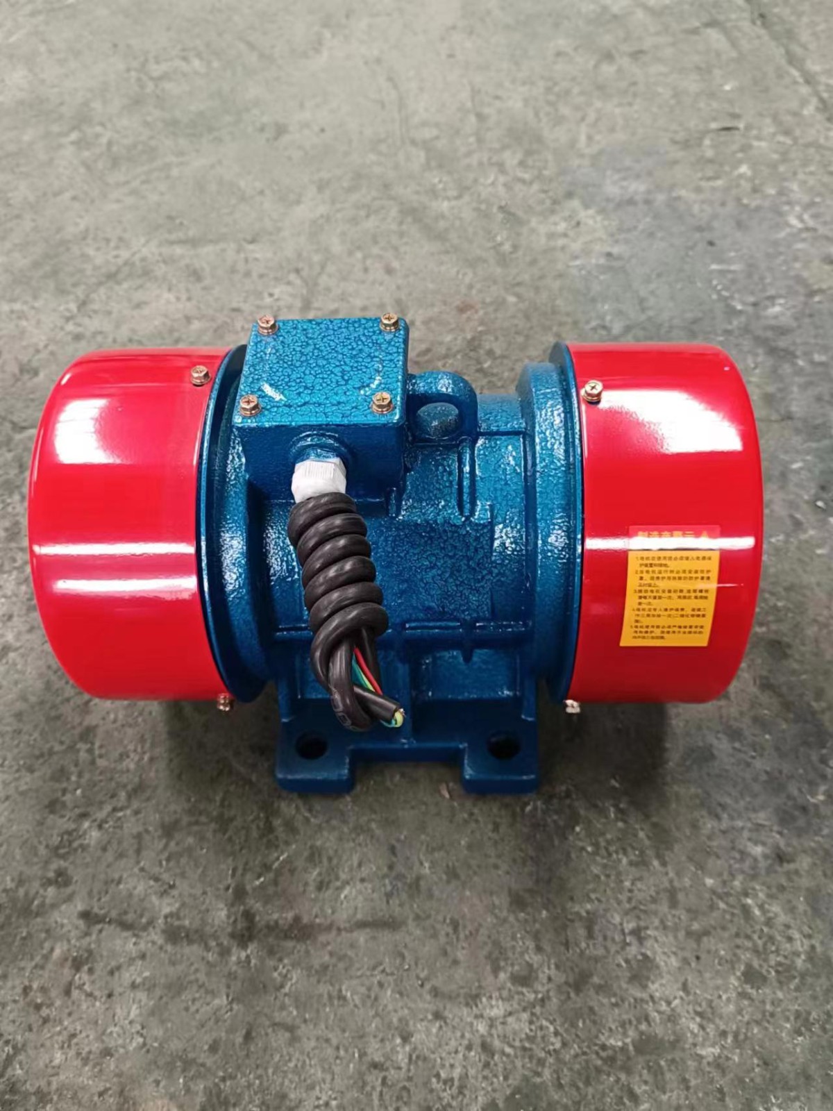 振動(dòng)電機(jī)380V三相臥式Y(jié)ZD-10-2一體機(jī)殼