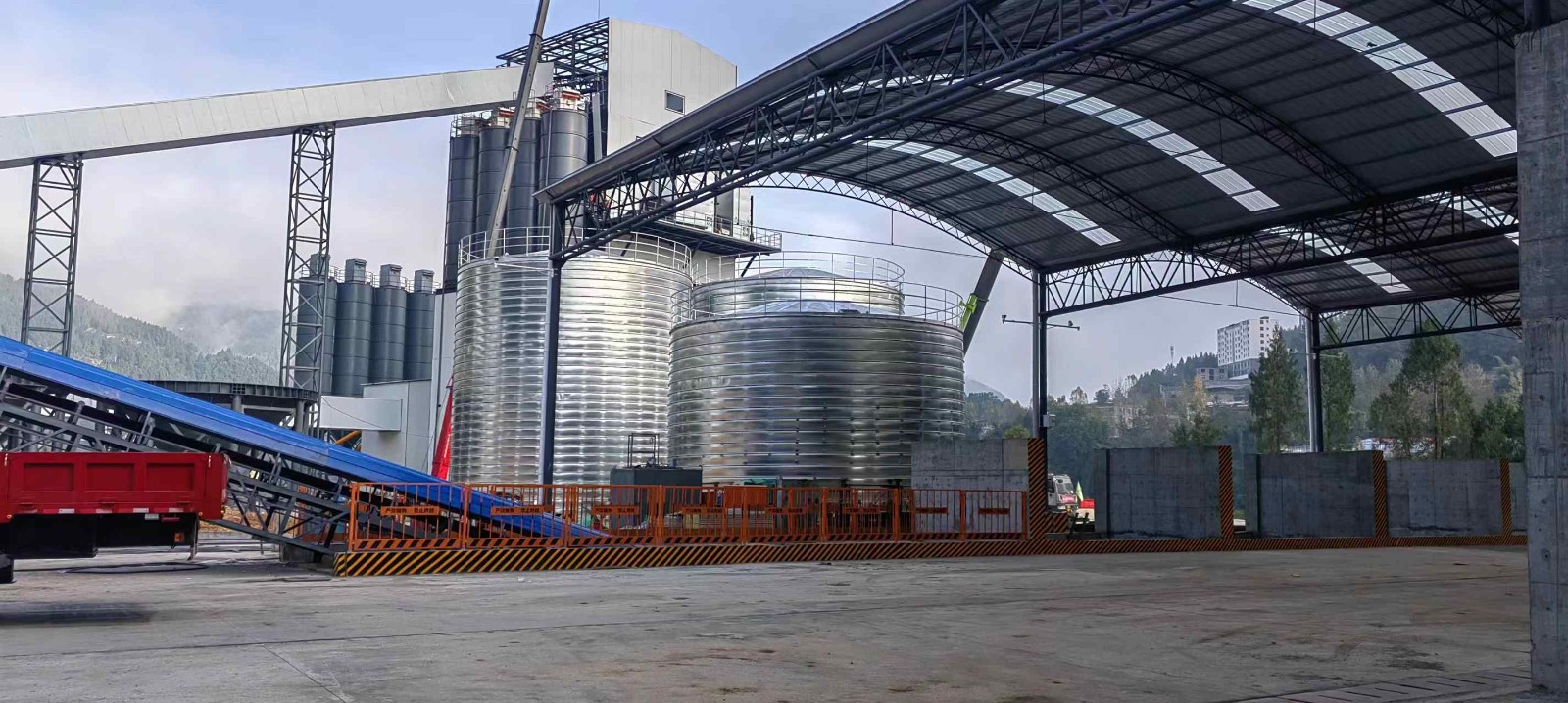 料場無人堆料機