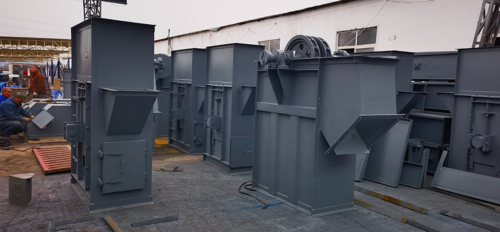 TH、HL型環(huán)鏈?zhǔn)教嵘龣C(jī)