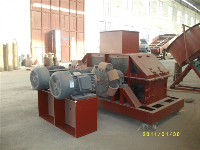 尿素專用破碎機(jī)