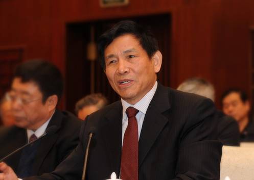 中國(guó)建筑材料聯(lián)合會(huì)會(huì)長(zhǎng)喬龍德講話(huà)