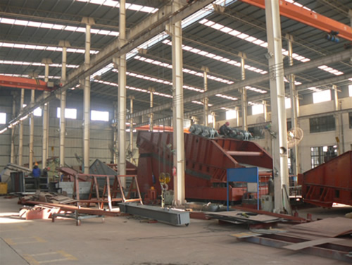 河南威猛振動(dòng)設(shè)備股份有限公司生產(chǎn)車(chē)間