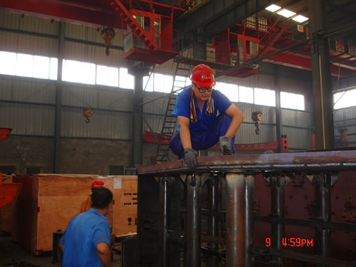 威遠機械振動篩車間