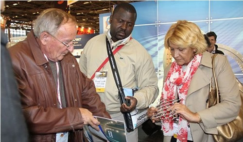 國(guó)外客商參觀振動(dòng)篩網(wǎng)產(chǎn)品