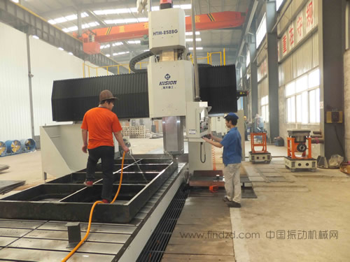 新鄉(xiāng)市威遠機械有限公司數(shù)控機床