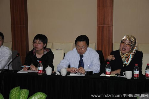 河南太行全利集團與伊朗客商舉行項目總承包技術交流會