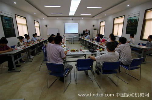 中國瑞林專家組與南昌礦機(jī)技術(shù)交流會(huì)議召開