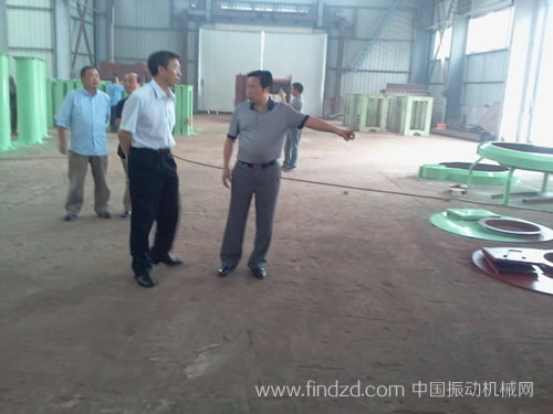 北京科技大學郭漢杰教授和香港客人蒞臨太行全利重工考察