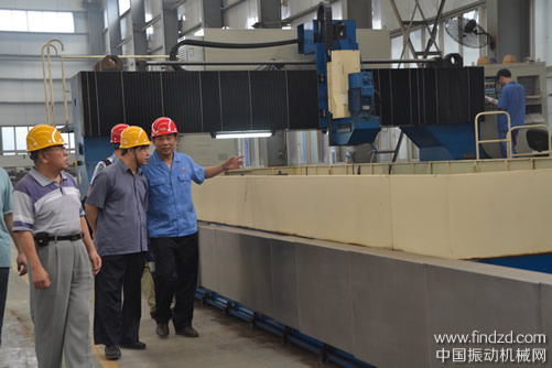 參觀萬泰機械生產車間數控加工車床