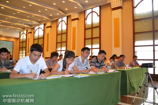 新鄉振動機械設計技術培訓班結業式成功舉辦