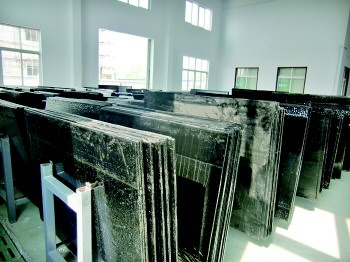 迪芬德已經生產出來的玻璃板材