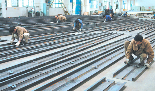 昆明船舶設備集團電子公司提高帶式輸送機生產效率