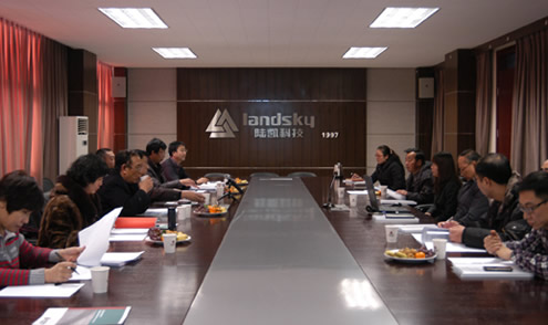 陸凱科技復合振動篩研制與推廣項目通過唐山科技局鑒定