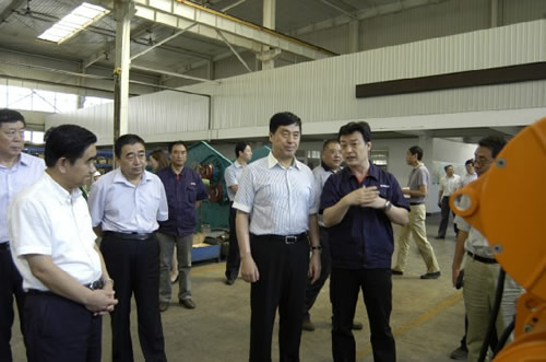 唐山陸凱科技有限公司振動篩生產車間