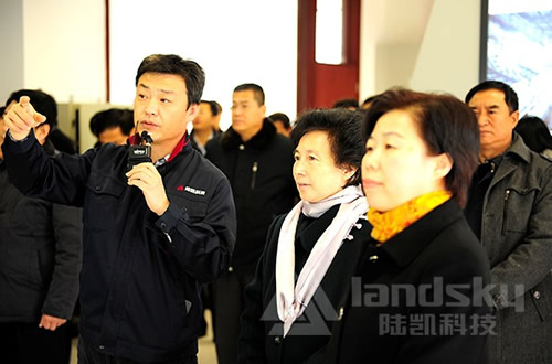 唐山學院華玉書記等一行來陸凱科技參觀學習