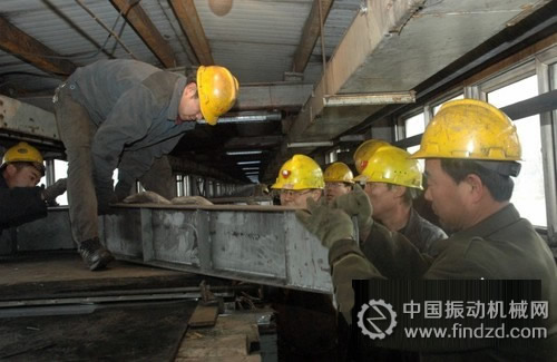 銅川礦業(yè)玉華煤礦選運(yùn)系統(tǒng)振動(dòng)篩