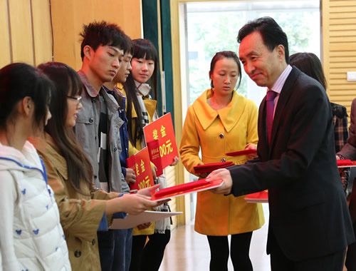 無(wú)壓給料三產(chǎn)品重介質(zhì)旋流器選煤工藝及設(shè)備創(chuàng)始人－國(guó)華科技趙樹彥