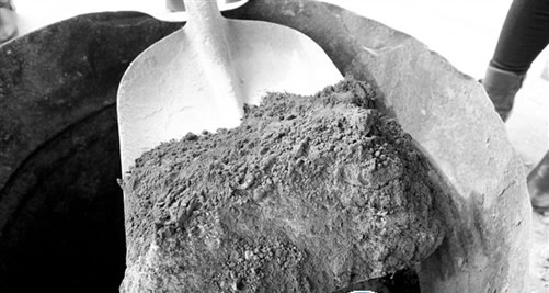 平和:企業用生活垃圾做肥料 10噸垃圾產1.5噸碳粉