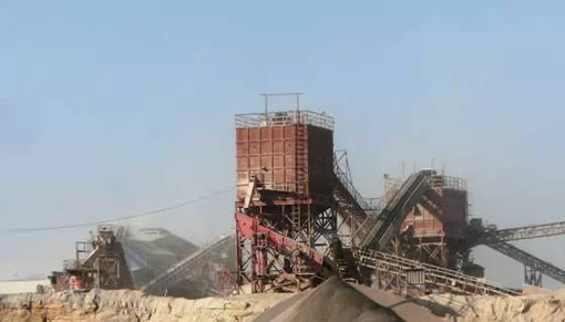 克林曼移動(dòng)式破碎篩分設(shè)備在山東淄博采石場的成功應(yīng)用