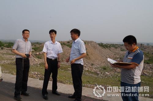 中國砂石協(xié)會會長胡幼奕、秘書長韓繼先調(diào)研河南輝縣砂管工作